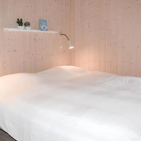 Three-bedroom Holiday In Albak בית נופש